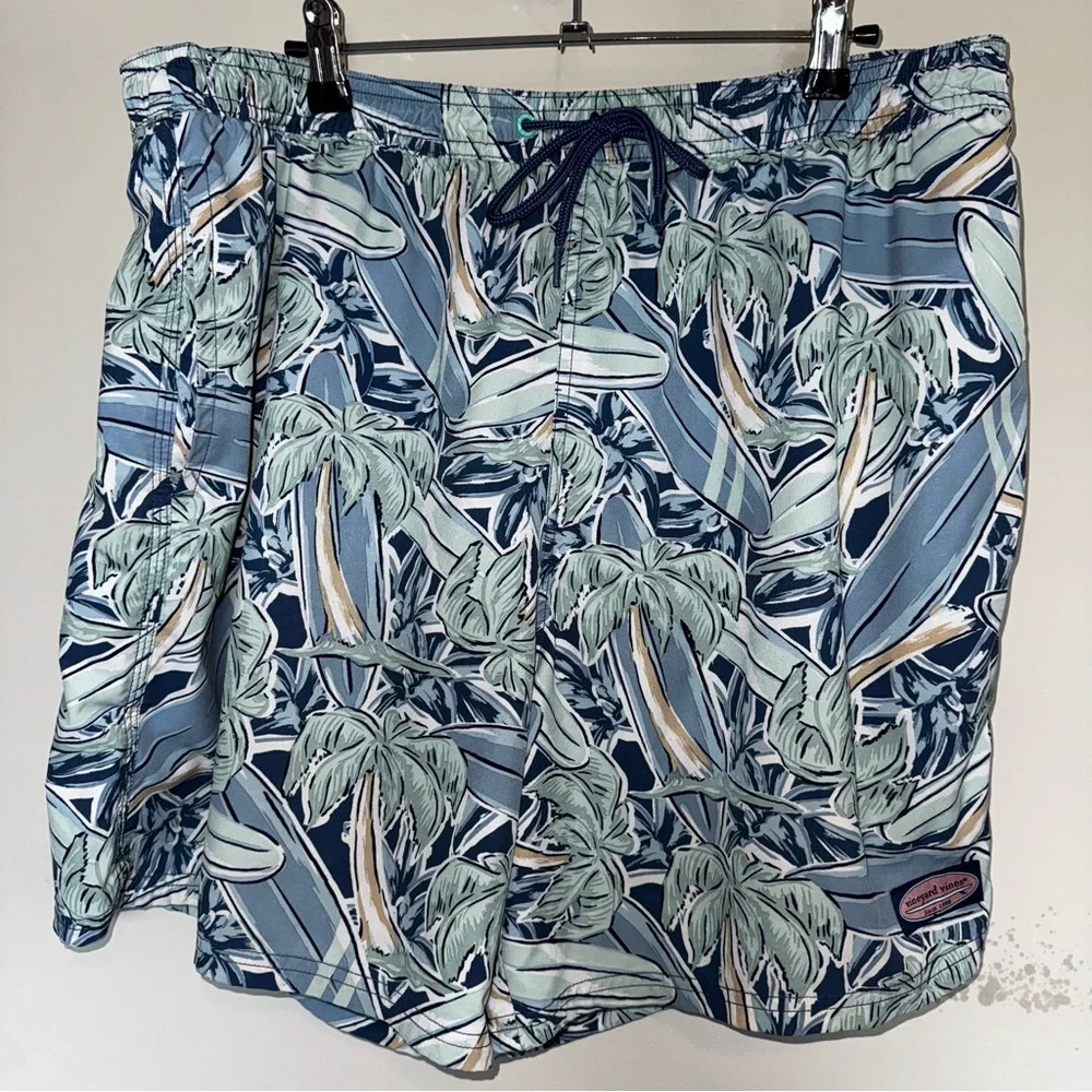 Vineyard Vines Men’s XL Chappy Swim Lined Trunks Shorts Palm Trees‎ Surf Boards